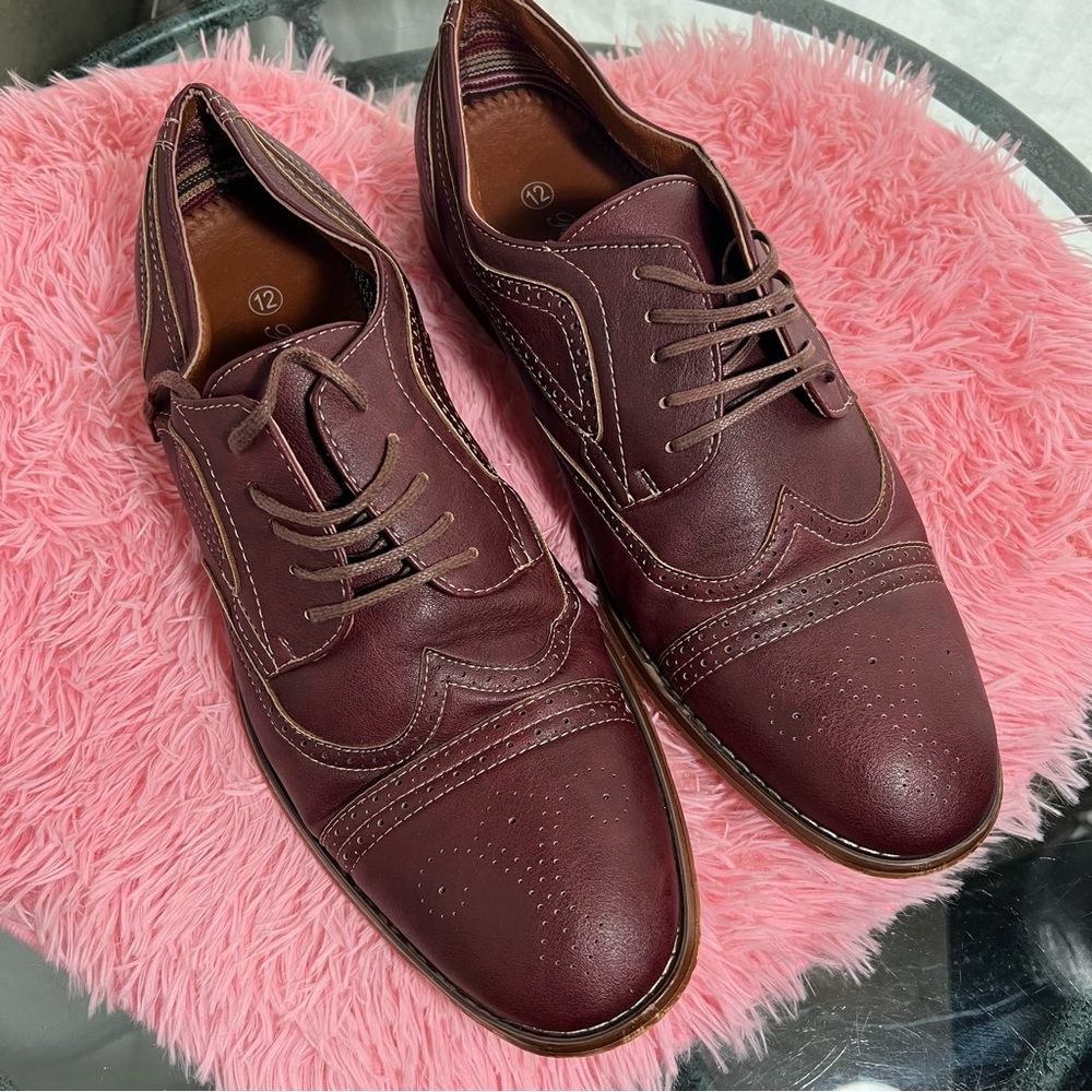 Ferro Aldo Burgundy Brogues | Men’s Size 12 | Wine-Soaked Wingtip Magic